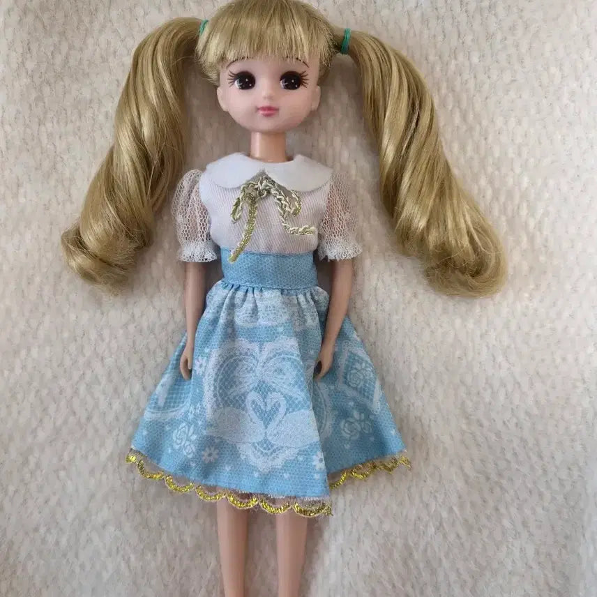 [BUNJANG] Licca-chan Doll with Blonde Twin Tails / 리카짱 리카인형 판매해요