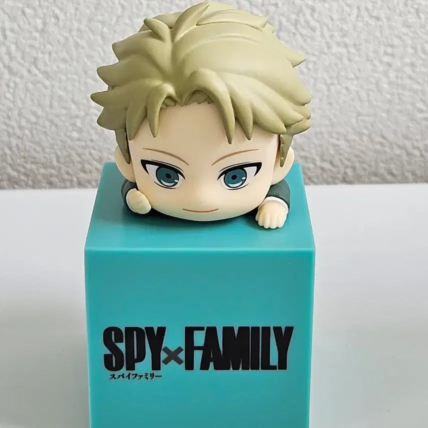[BUNJANG] Spy x Family Loid Forger Hikkake Figure / 스파이패밀리 로이드 포저 힛카케 힛카게 피규어