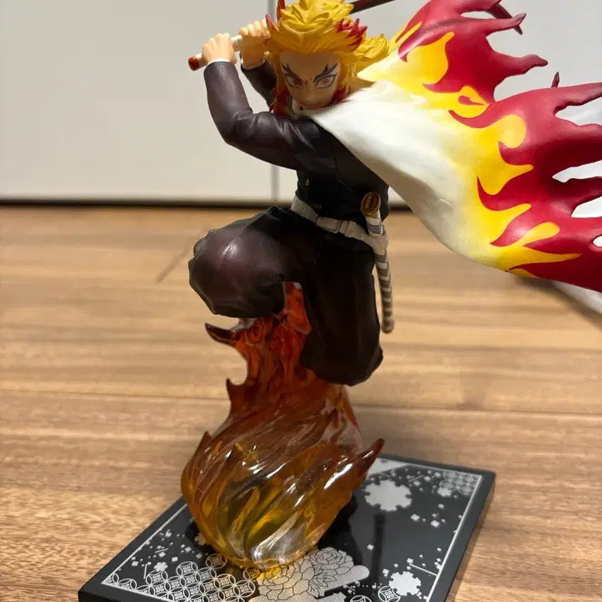 [BUNJANG] Bandai Demon Slayer Kyojuro Rengoku Figure / 반다이 제일복권 귀멸의칼날 렌고쿠 피규어