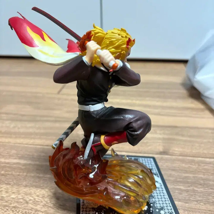 [BUNJANG] Bandai Demon Slayer Kyojuro Rengoku Figure / 반다이 제일복권 귀멸의칼날 렌고쿠 피규어