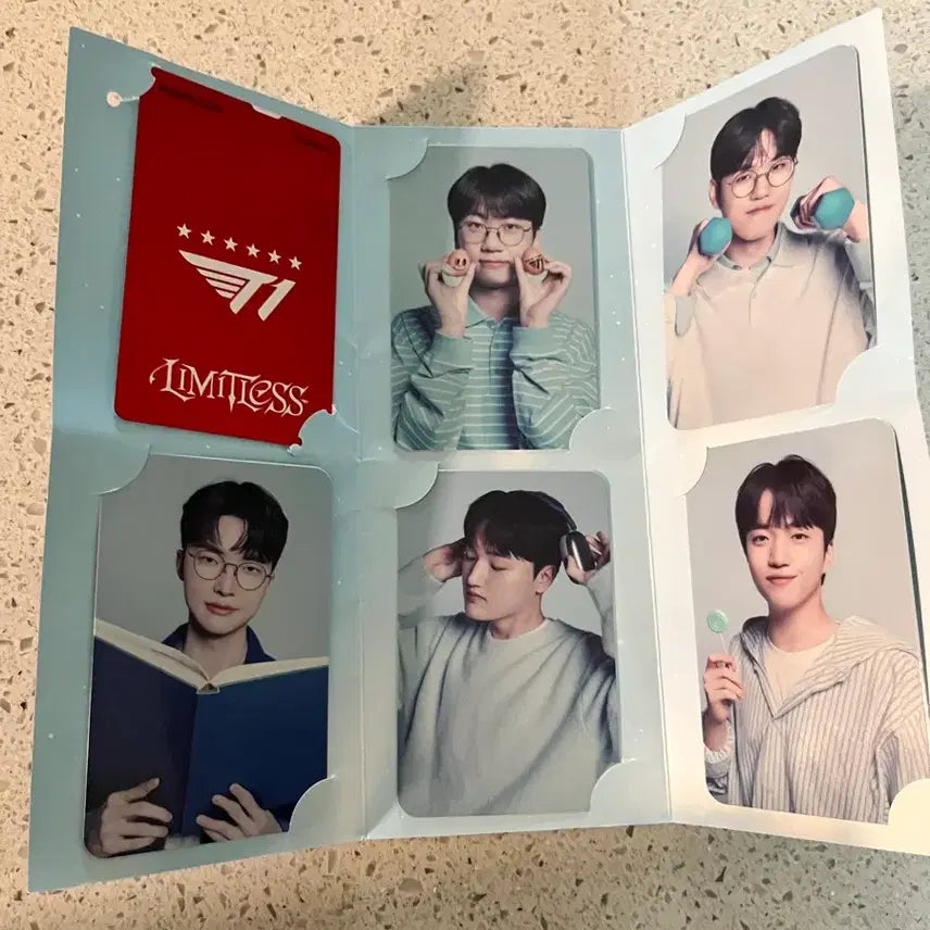 [BUNJANG] T1 Woori Bank Red Card Photocard Set (5 Types) / 우리은행 티원 레드카드+ 포토카드 5종