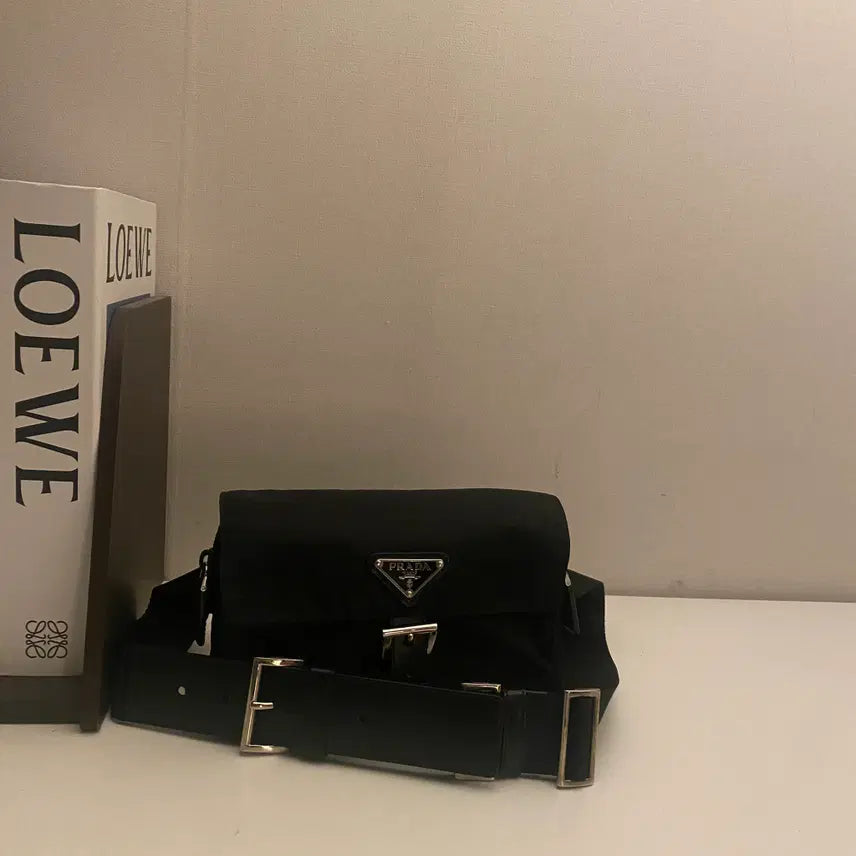 [BUNJANG] PRADA Vintage Black Pocono Nylon Belt Bag / Body Bag / PRADA / 빈티지 프라다 삼각로고 블랙 포코노 벨트백 / 바디백