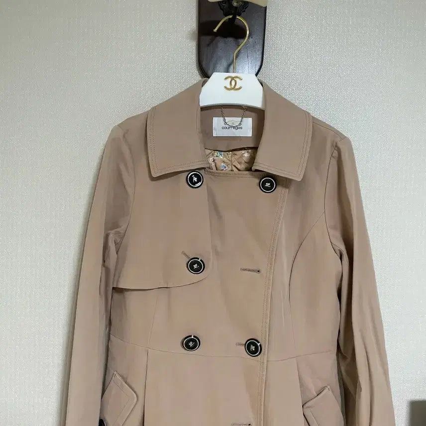 [SOLD OUT] 꾸레쥬 베이지 트렌치 코트
