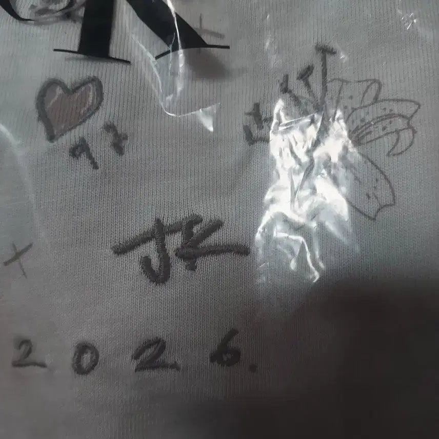 [SOLD OUT] 캘빈클라인 X 정국 콜라보 티셔츠 M 성수