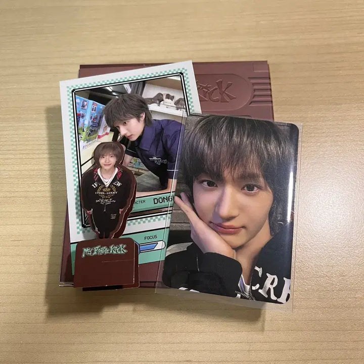 [BUNJANG] Kickflip 4th Album Donghwa Photocard Album / 킥플립 4집 포카앨범 동화