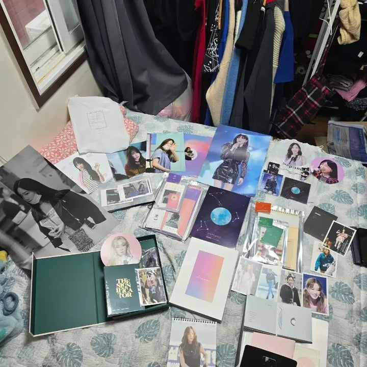 [BUNJANG] Taeyeon Photobook (CD) Bundle Set / 태연  포토북 (CD) 굿즈 포토카드 캘린더 등 일괄