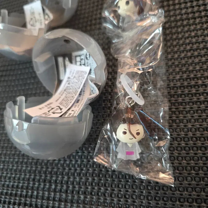 [BUNJANG] Bleach Gacha Mezurushi Sosuke Aizen Figure / 블리치 가챠 메지루시 아이젠 소스케