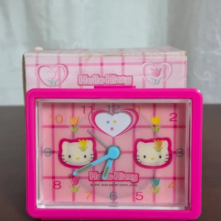 [BUNJANG] 1990s Classic Hello Kitty Tulip Desk Clock / 00년 고전키티 튤립키티 탁상시계