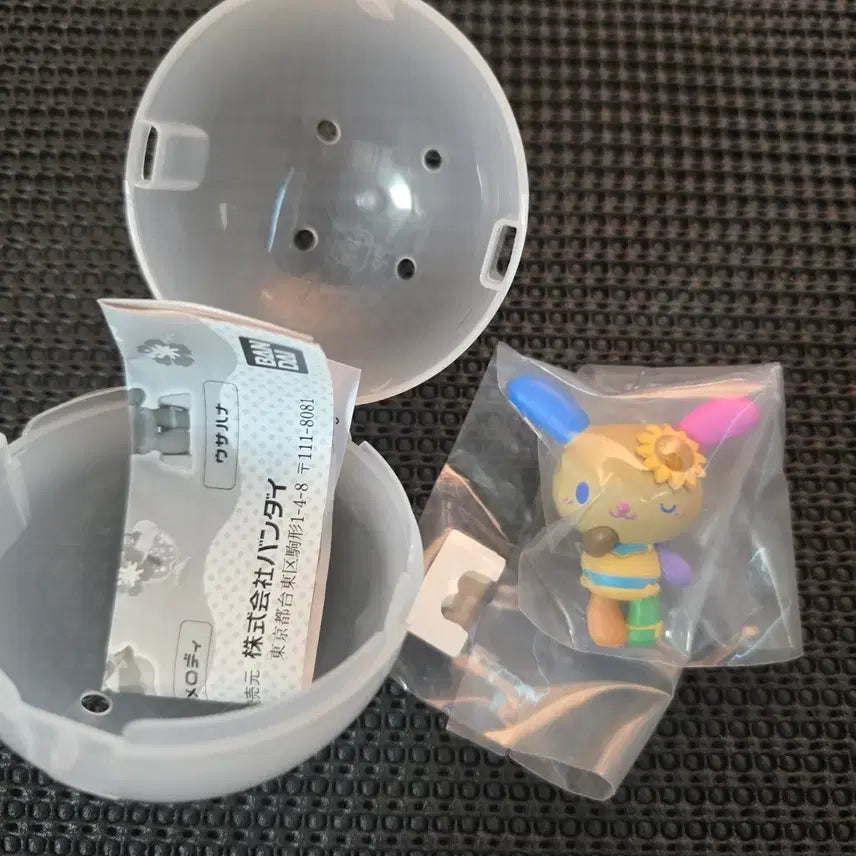 [BUNJANG] Sanrio Vacation Usahana Figure / 산리오 바캉스 태닝 가챠 우사하나 피규어