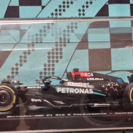 [BUNJANG] George Russell 2024 Bburago 1:43 Scale Model / 조지러셀 2024 부라고 1:43 판매