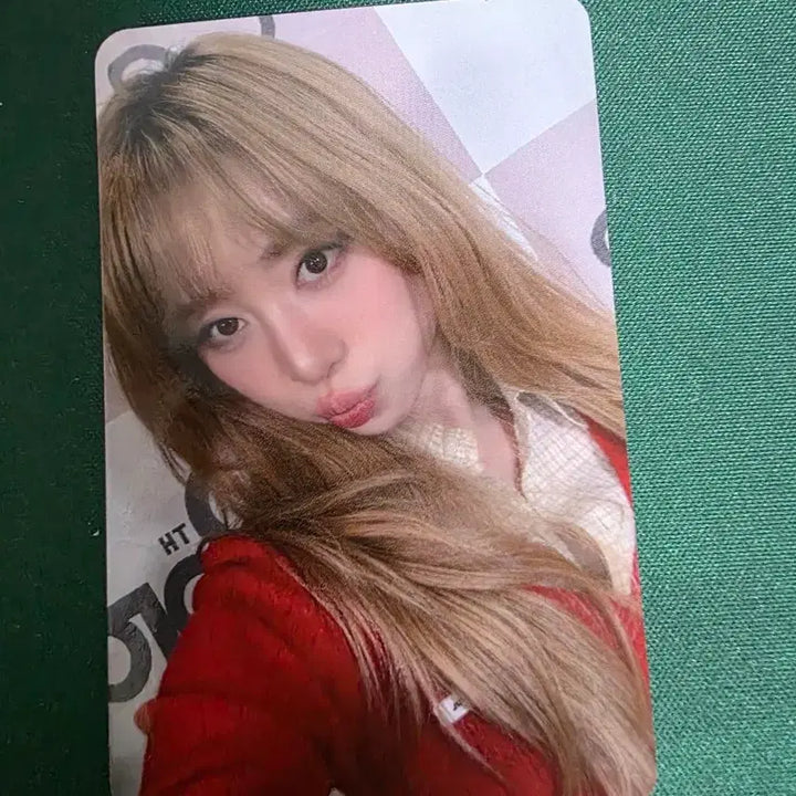 [BUNJANG] Yoo Yeonjung (I.O.I / WJSN) Studio Photocard / 아이오아이 우주소녀 유연정 공방포카 양도