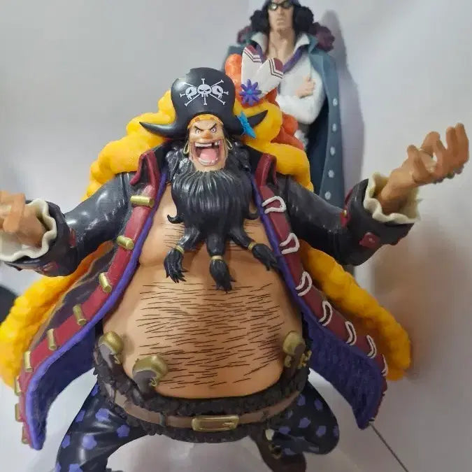 [BUNJANG] One Piece Marineford King Neptune Teach Pirate Figure / 원피스 제일복권 신사황 티치 해적단 피규어 판매합니다