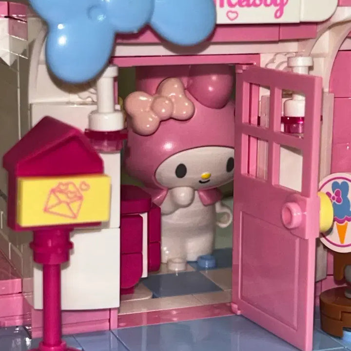 [BUNJANG] Sanrio My Melody Sweet Ice Cream House Building Blocks Figure / 완성품)마이멜로디 스윗 아이스크림하우스 집 블록 레고 피규어 인형 산리오