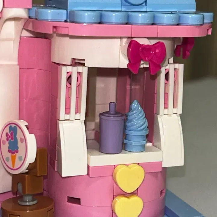 [BUNJANG] Sanrio My Melody Sweet Ice Cream House Building Blocks Figure / 완성품)마이멜로디 스윗 아이스크림하우스 집 블록 레고 피규어 인형 산리오