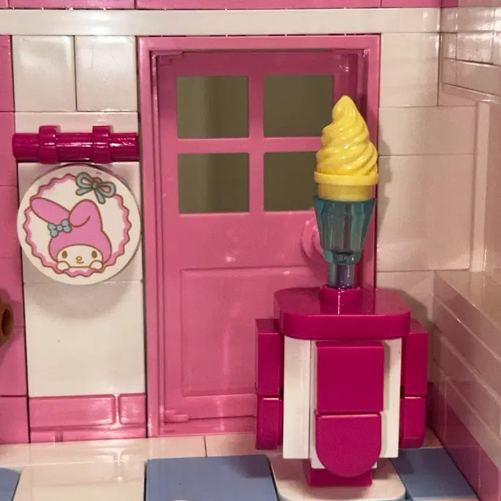 [BUNJANG] Sanrio My Melody Sweet Ice Cream House Building Blocks Figure / 완성품)마이멜로디 스윗 아이스크림하우스 집 블록 레고 피규어 인형 산리오
