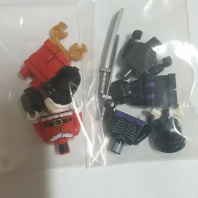 [BUNJANG] LEGO 70679 Garmadon + LEGO 4002021 NinjaGo Santa Garmadon Set / 레고 70679 가마돈 +레고 4002021 닌자고 산타가마돈 새상품