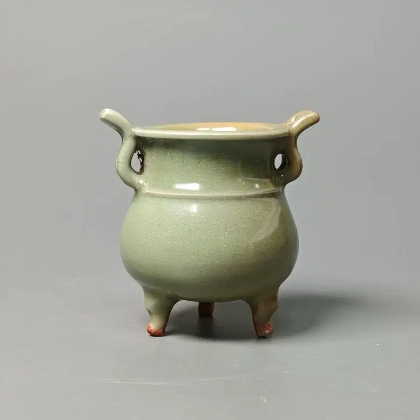 [BUNJANG] Late Ming Dynasty Celadon Tripod Incense Burner - Excavated Chinese Ceramic / [진품] 명말 용천요 청자 삼족향로 출토품 중국도자기 골동품 고미술품