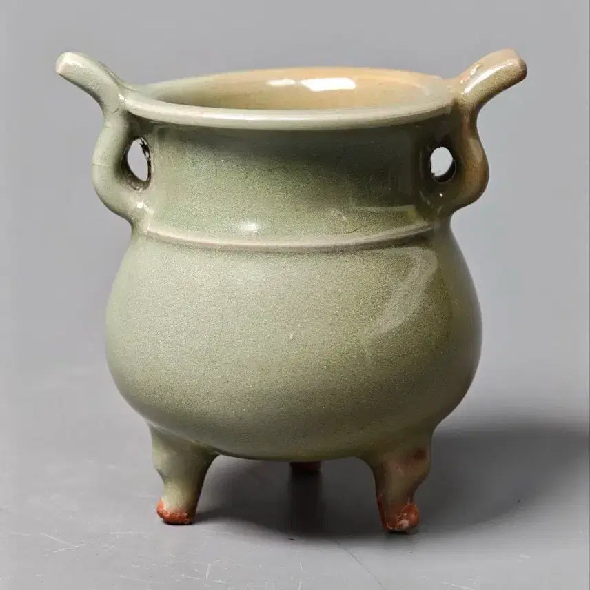 [BUNJANG] Late Ming Dynasty Celadon Tripod Incense Burner - Excavated Chinese Ceramic / [진품] 명말 용천요 청자 삼족향로 출토품 중국도자기 골동품 고미술품