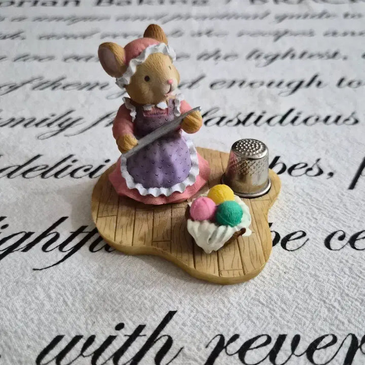 [BUNJANG] Sewing Mouse Figurine with Magnetic Thimble / 바느질 쥐 피규어