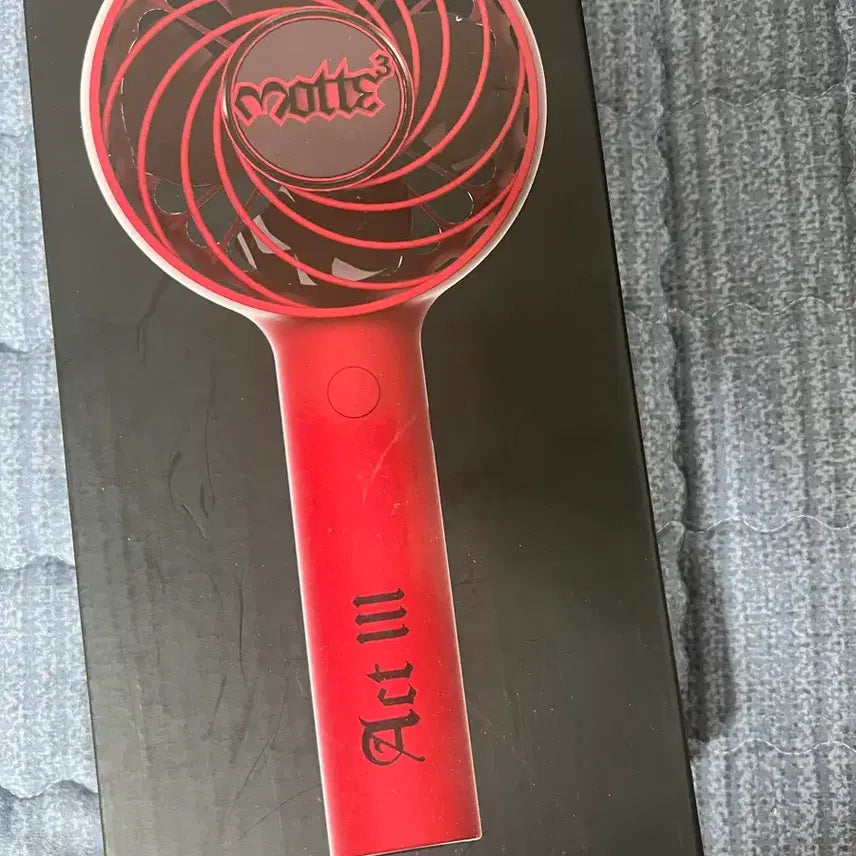 [BUNJANG] G-Dragon MOTTE Handheld Fan (Red) / 지드래곤 모태 핸드팬(red)