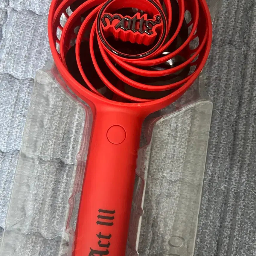 [BUNJANG] G-Dragon MOTTE Handheld Fan (Red) / 지드래곤 모태 핸드팬(red)