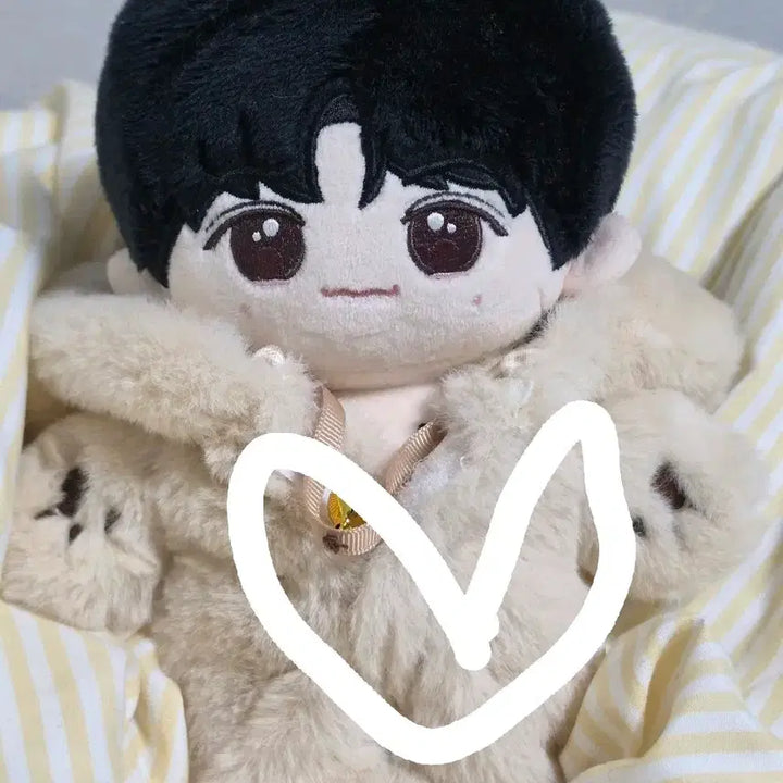 [SOLD OUT] 꾸선호 김선호 비공식 인형 20cm 양도해요