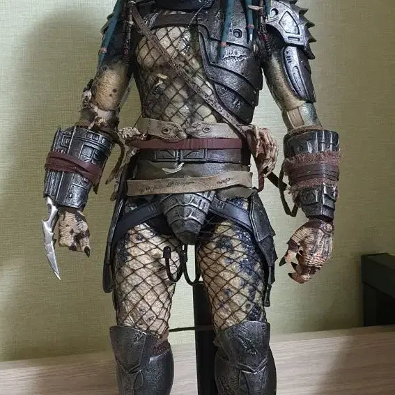 [BUNJANG] Hot Toys Predator 2 Elder Predator (MMS233) Action Figure / 핫토이 프레데터2 엘더프레데터(MMS233)