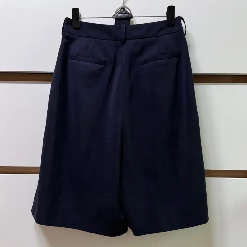 [BUNJANG] Her &amp; She Belted Knit Bermuda Summer Pants Navy (Belt Set) / 허앤쉬 버뮤다 여름 팬츠 벨티드 니 슬랙스 네이비 (벨트 세트)