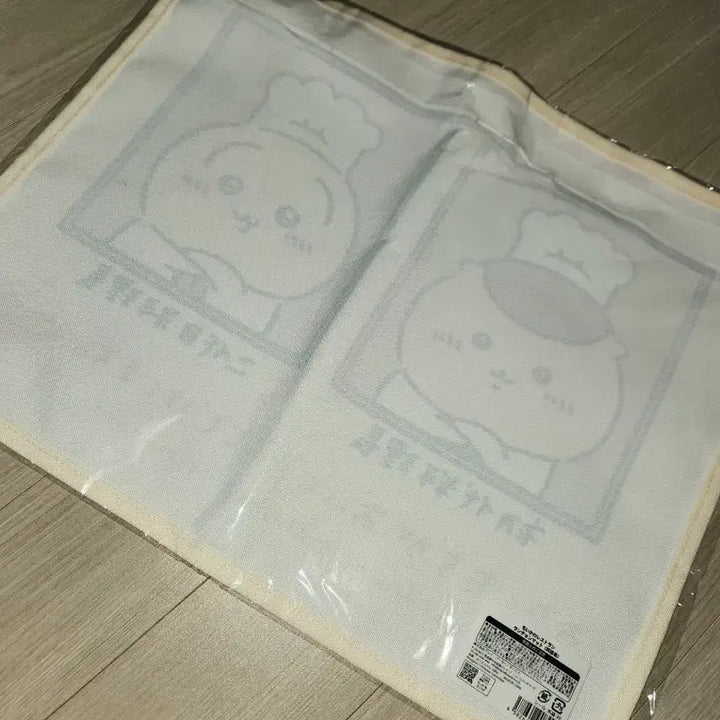 [BUNJANG] Chiikawa Usagi Kurimanju Restaurant Lunch Mat / 치이카와 우사기 쿠리만쥬 레스토랑 런치매트 런천매트