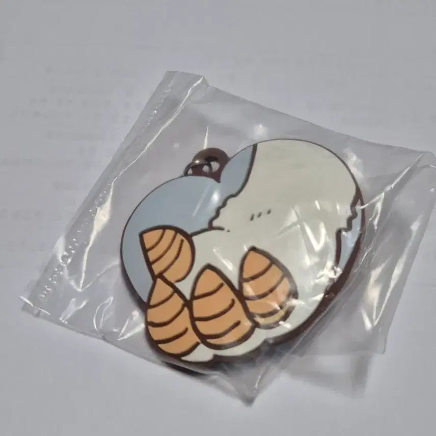 [BUNJANG] Chiikawa Anoko Heart Rubber Mascot Keychain / 치이카와 아노코 하트 러버 마스코트 키링