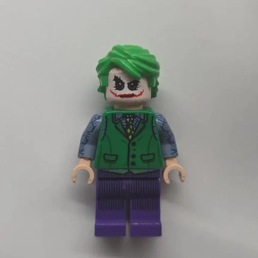 [BUNJANG] LEGO Batman Joker Minifigure with Weapon / 레고 배트맨 76240,조커 미니피겨&amp; 무기 판매합니다.