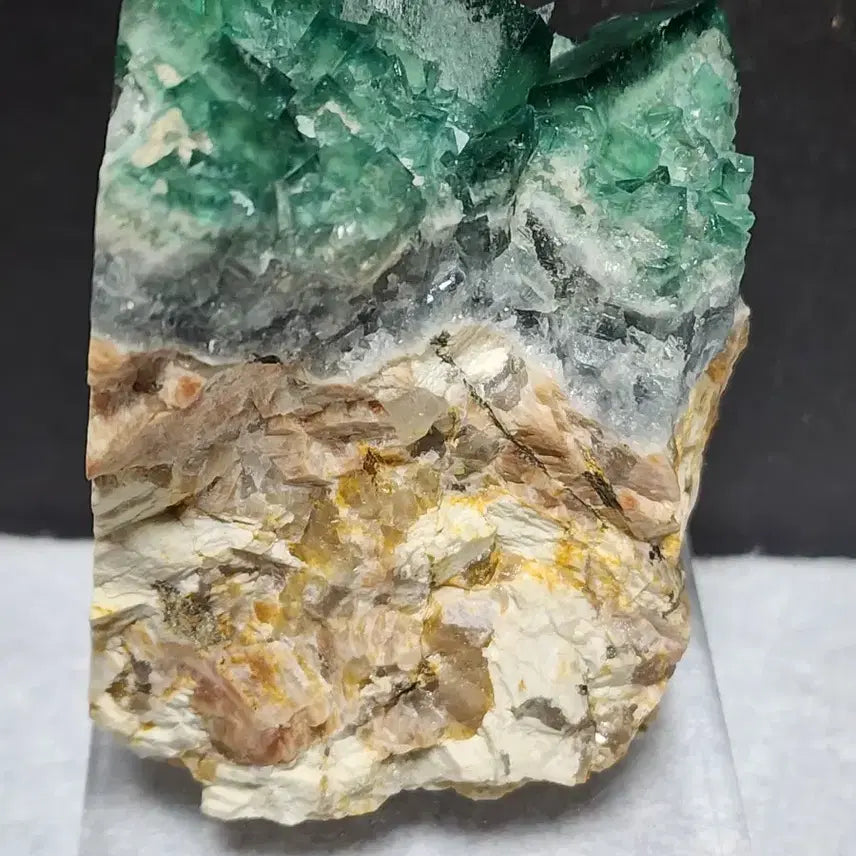 [BUNJANG] Natural Crystal Green Cube Fluorite Raw Stone with Stand / 천연크리스탈 녹색 큐브 형석 원석+받침대