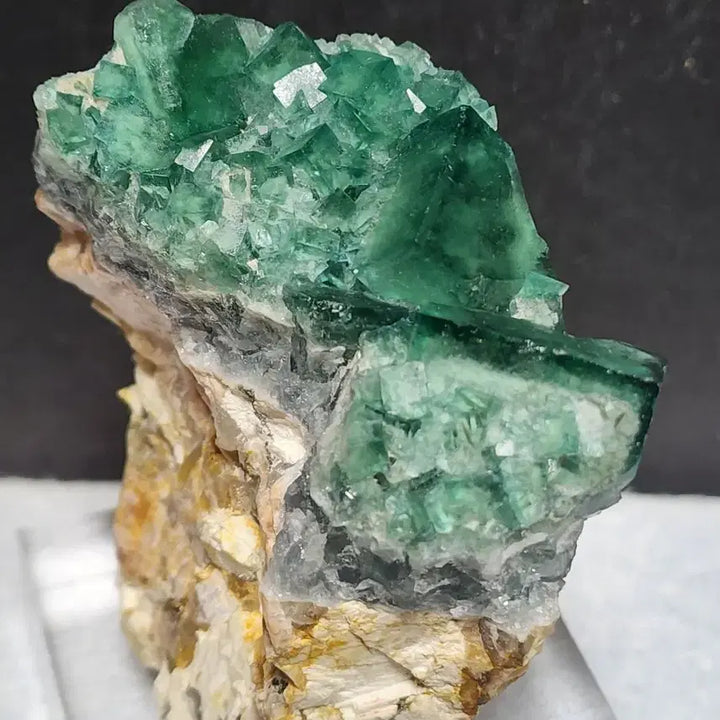 [BUNJANG] Natural Crystal Green Cube Fluorite Raw Stone with Stand / 천연크리스탈 녹색 큐브 형석 원석+받침대