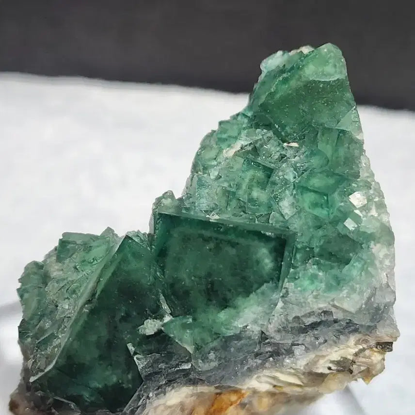 [BUNJANG] Natural Crystal Green Cube Fluorite Raw Stone with Stand / 천연크리스탈 녹색 큐브 형석 원석+받침대