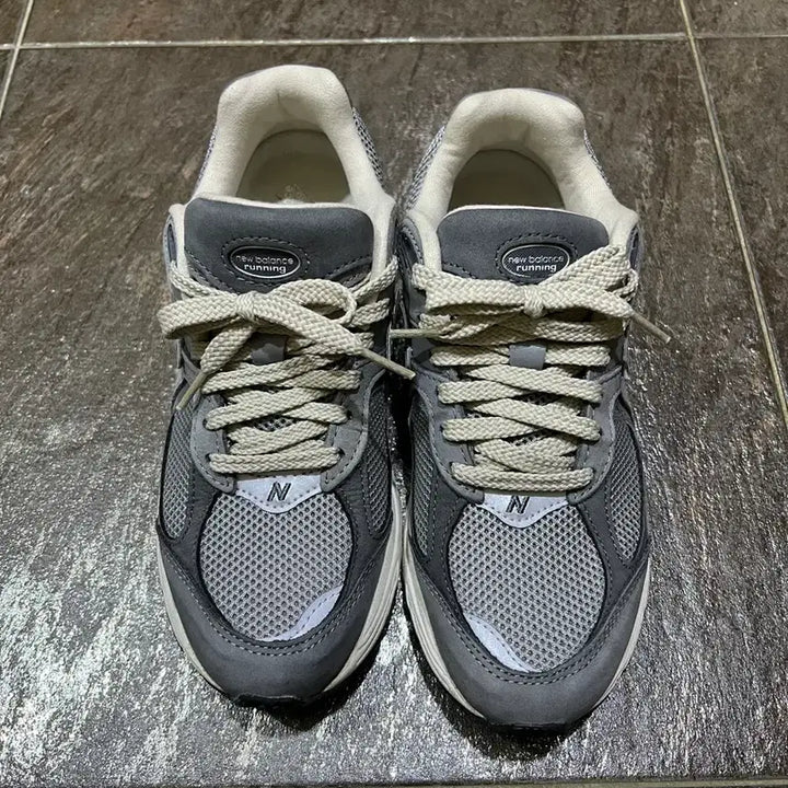 [BUNJANG] New Balance 2002RNM Sneakers / 뉴발란스 2002rnm 판매합니다