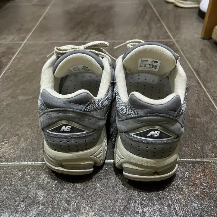 [BUNJANG] New Balance 2002RNM Sneakers / 뉴발란스 2002rnm 판매합니다