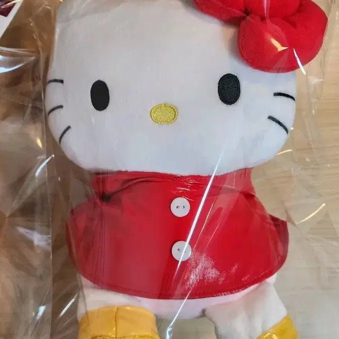 [BUNJANG] Sanrio Hello Kitty Medium Plush Doll (Raincoat Edition) / 산리오 우비 헬로키티 중형인형 새상품