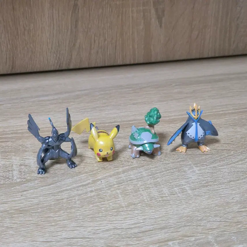 [BUNJANG] Pokemon Moncolle Metallic Pearl Figure Set / 포켓몬 피규어 메탈릭 펄 몬코레 세트