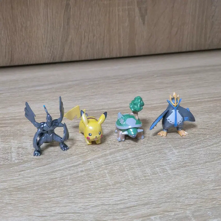 [BUNJANG] Pokemon Moncolle Metallic Pearl Figure Set / 포켓몬 피규어 메탈릭 펄 몬코레 세트