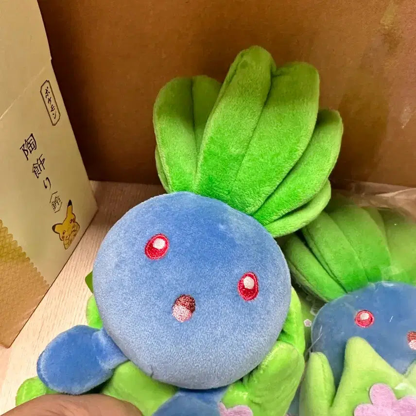 [BUNJANG] China Pokémon Center Exclusive Gloom Mochi Plush Keychain / 중국 포켓몬센터 한정 뚜벅쵸 모치 인형키링