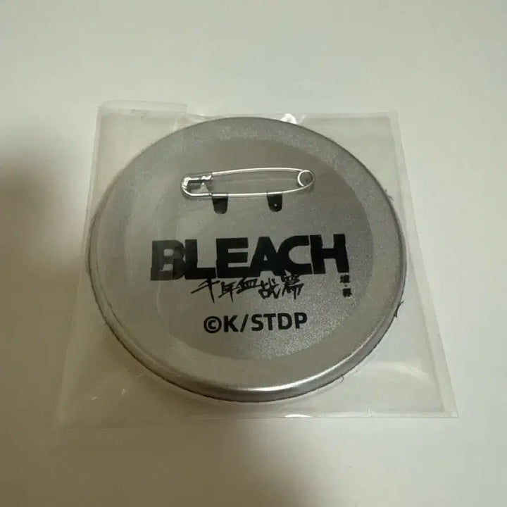 [BUNJANG] Bleach Shinji Hirako Large Enamel Pin Shanghai Pop-up Limited Edition / 블리치 히라코 신지 캔뱃지 상해 상하이 중국 팝업