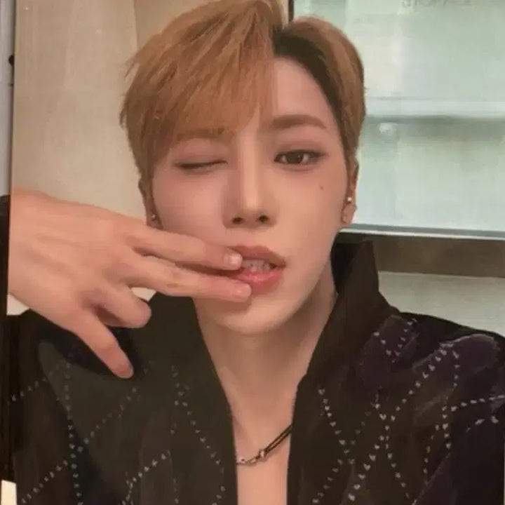 [BUNJANG] ARDIWON Alphadriveone Arno QQ Music Online Exclusive Photocard (Wink) + NFC / 알디원 알파드라이브원 아르노 QQ뮤직 온라인 한정 포토카드 (윙크)+NF