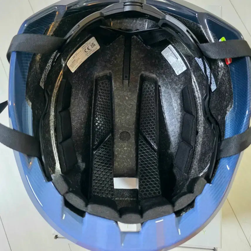 [BUNJANG] Kask Nirvana Blueberry Helmet (L) / 카스크 니르바나 블루베리 L 사이즈 헬멧 팝니다