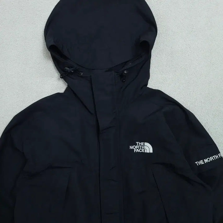 [SOLD OUT] 노스페이스 바람막이 XS 블랙
