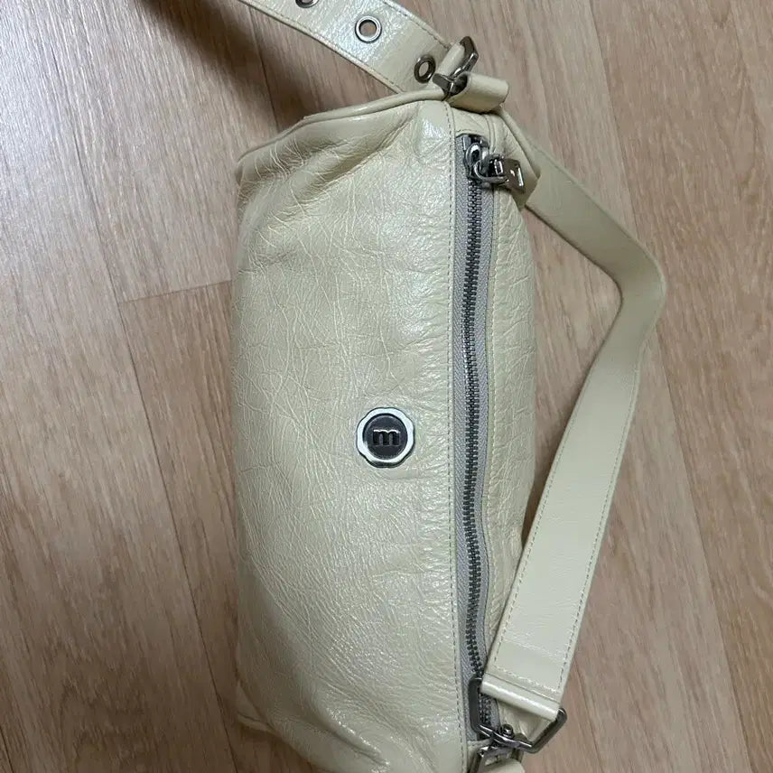 [BUNJANG] Minitmute Brett Ivory Bag / 미닛뮤트 브렛 아이보리 minitmute brett