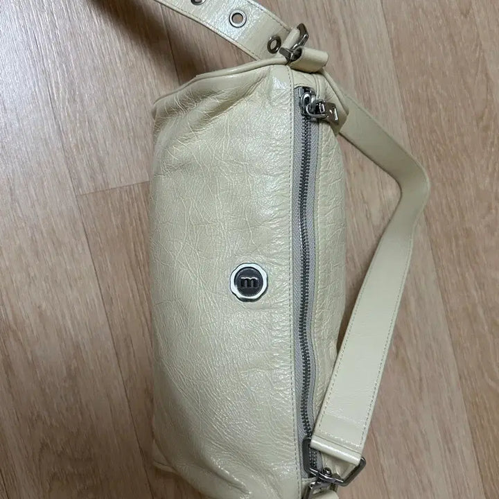 [BUNJANG] Minitmute Brett Ivory Bag / 미닛뮤트 브렛 아이보리 minitmute brett