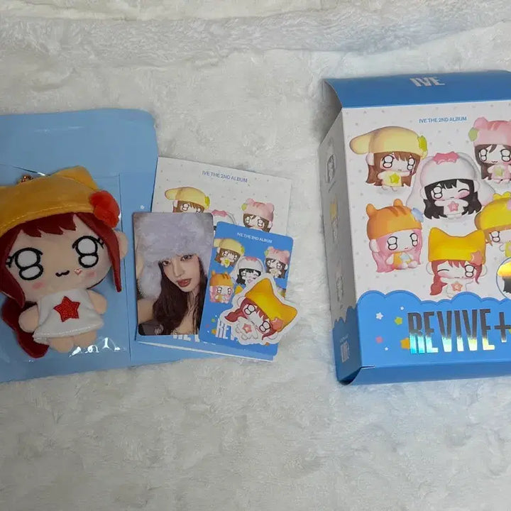 [BUNJANG] IVE Liz Petit Pretty Photocard Holder (Full Box) / 아이브 쁘띠브 리즈 풀박스 양도
