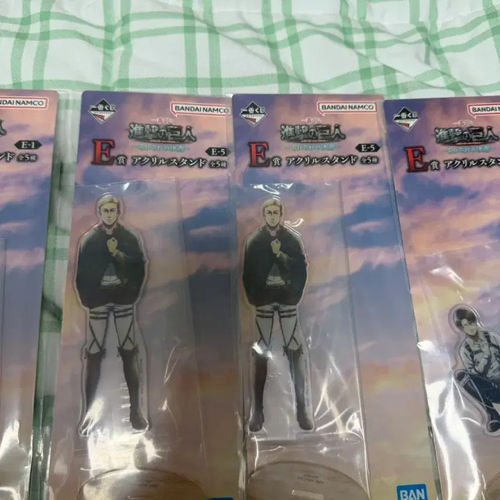 [BUNJANG] Ichiban Kuji Attack on Titan Levi Acrylic Stand E Prize (Sealed) / 이치방쿠지 진격의 거인 아크릴 E상 리바이 (미개봉)