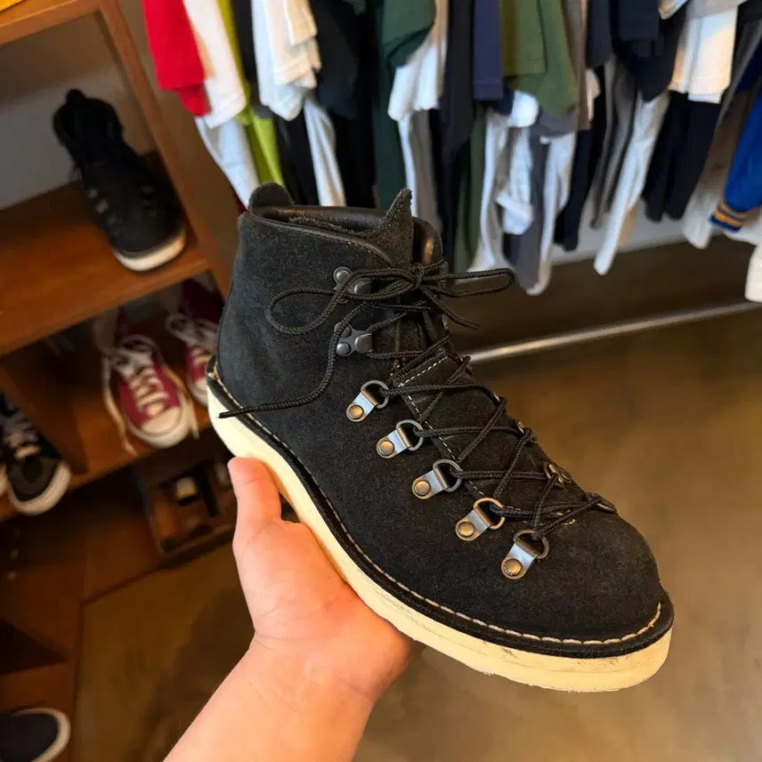 [BUNJANG] Danner Light Mountain Boots Suede Vibram Sole UK8 USA / 대너 라이트 마운틴 부츠 스웨이드 비브람솔 UK8 USA
