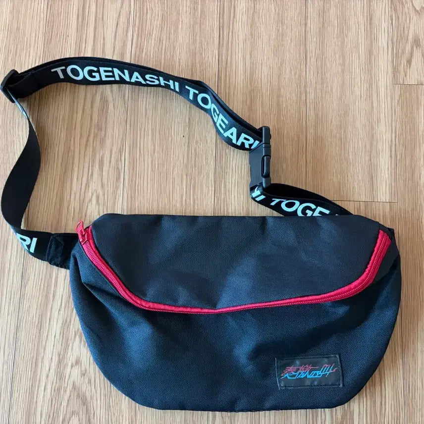 [BUNJANG] TOGENASHI TOGEARI Budokan Live Body Bag / TOGENASHI TOGEARI 무도관 라이브 격주의 외침 MD 보디백